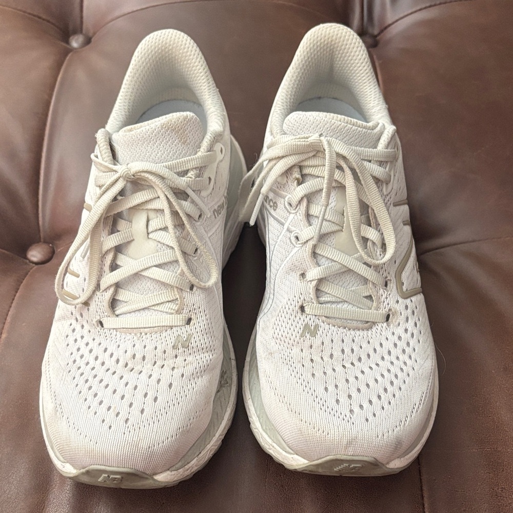 New Balance 860